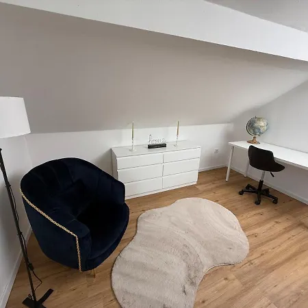 2 Dachwohnung Mit Burgblick Und Kingsize Bett Appartement Freudenberg am Main