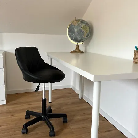 2 Dachwohnung Mit Burgblick Und Kingsize Bett *