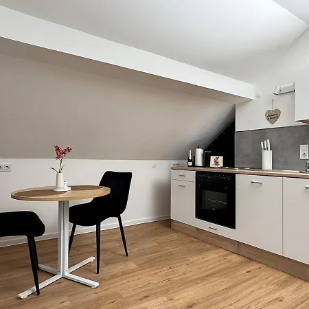 شقة 2 Dachwohnung Mit Burgblick Und Kingsize Bett