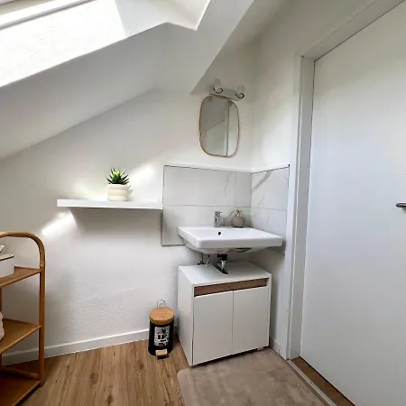 2 Dachwohnung Mit Burgblick Und Kingsize Bett