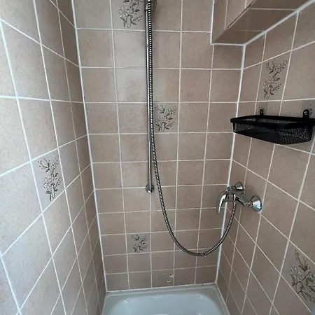 2 Dachwohnung Mit Burgblick Und Kingsize Bett