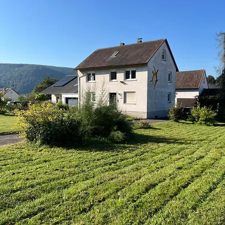 2 Dachwohnung Mit Burgblick Und Kingsize Bett * Freudenberg am Main